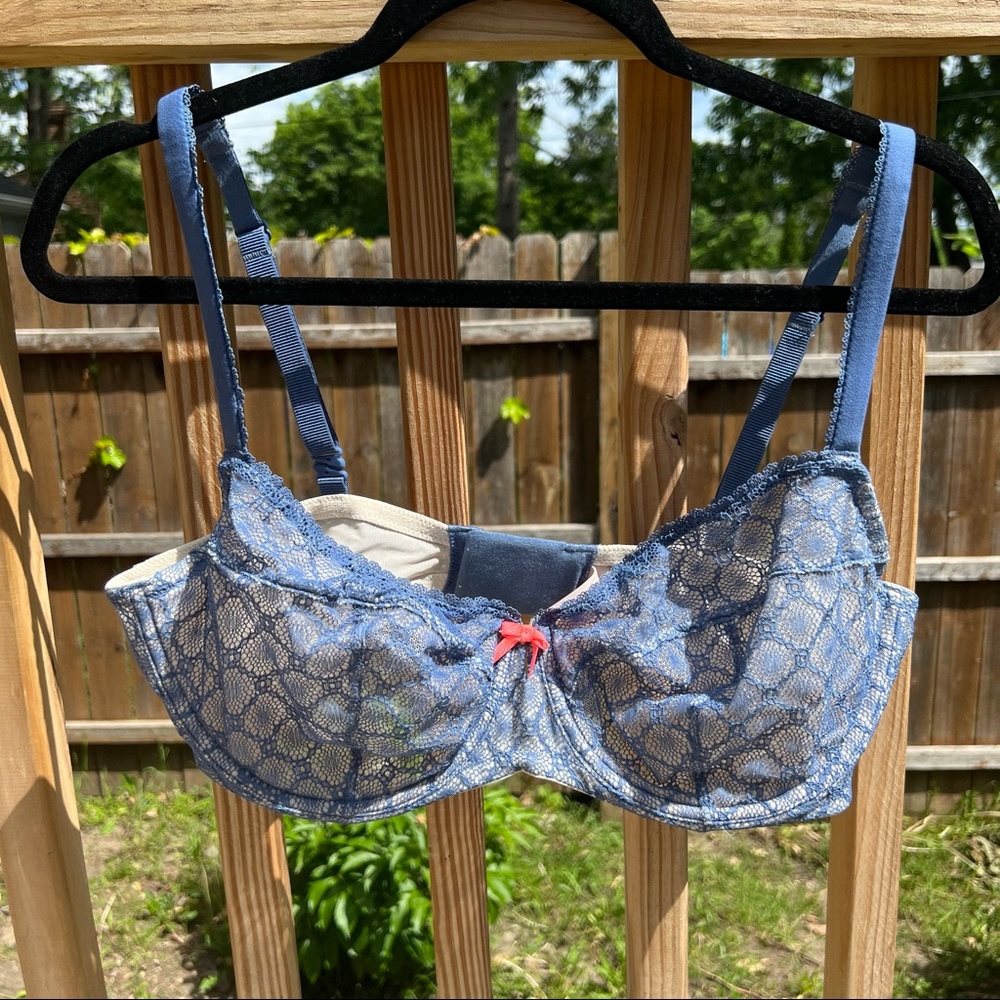 Victoria’s Secret body by Victoria unlined Demi bra 36DDD